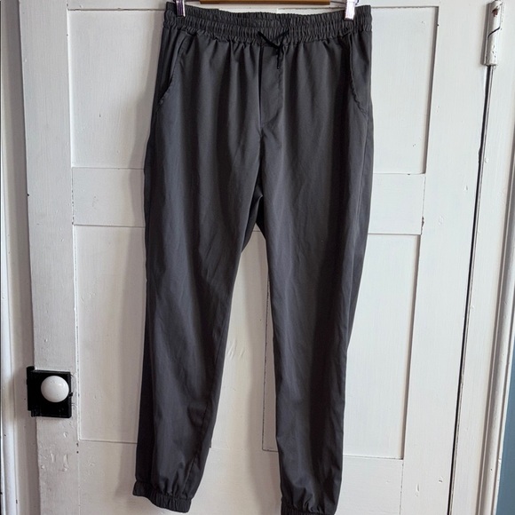 Men's Gray Jogger Pants Stretch Drawstring Waist Pockets Size M Large - Picture 1 of 5